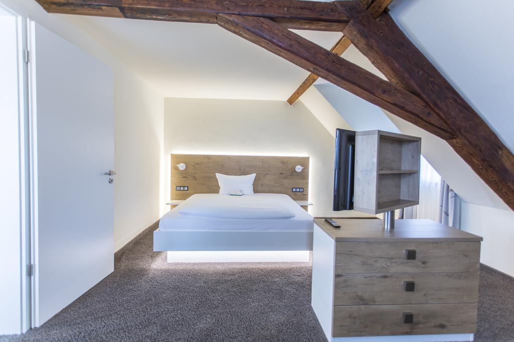 Hotel Jaegerhaus In Esslingen Esslingen am Neckar Luaran gambar