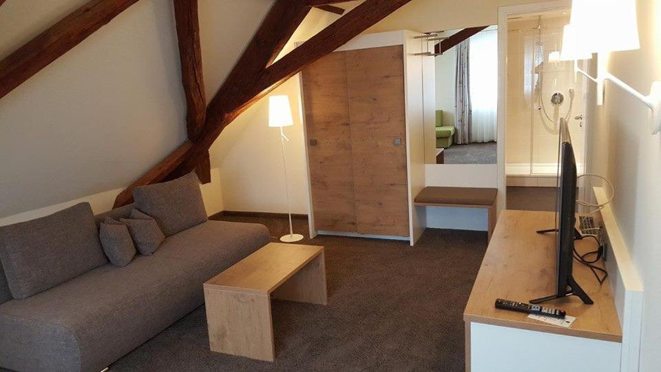 Hotel Jaegerhaus In Esslingen Esslingen am Neckar Luaran gambar